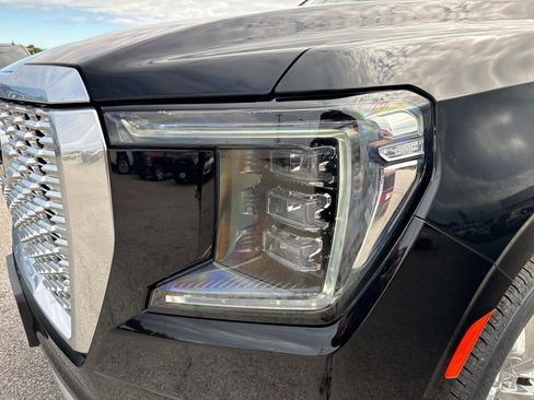 Used 2021 GMC Yukon Denali image 10