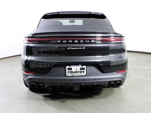 Certified 2026 Porsche Cayenne S AWD/4WD image 6