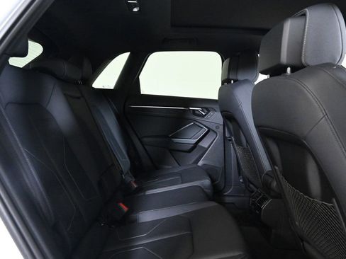 Used 2025 Audi Q3 2.0T Premium w/ Convenience Package image 17