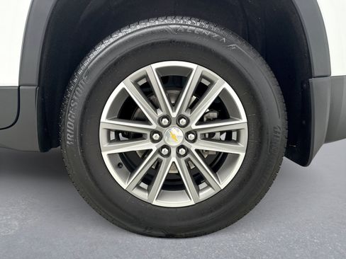 Used 2023 Chevrolet Traverse LT AWD/4WD image 27