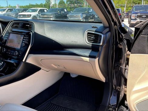 Used 2022 Nissan Maxima Platinum FWD image 15
