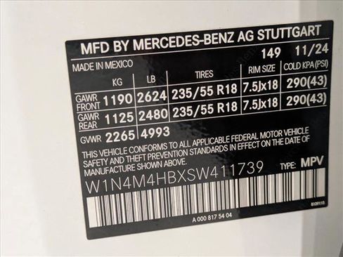 Certified 2025 Mercedes-Benz GLB 250 4MATIC image 25