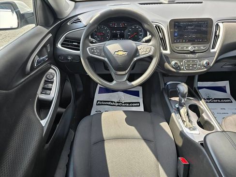 Used 2023 Chevrolet Malibu LT FWD image 3