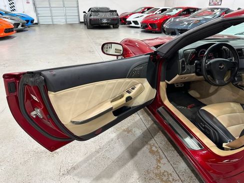 Used 2008 Chevrolet Corvette Coupe w/ Preferred Equipment Group RWD image 17