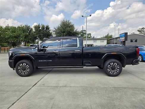 Used 2025 GMC Sierra 3500 Denali Ultimate image 4