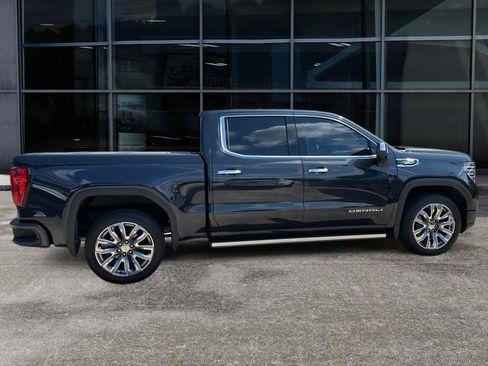 Used 2025 GMC Sierra 1500 Denali w/ Denali Reserve Package AWD/4WD image 8