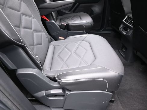 Used 2024 Volkswagen Atlas SE w/ Panoramic Sunroof Package FWD image 40