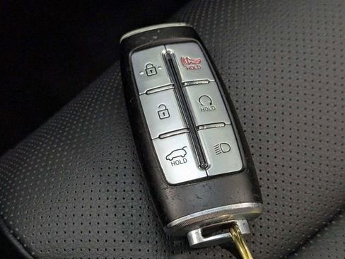 Used 2024 Genesis GV70 2.5T AWD/4WD image 24