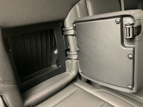 New 2026 Chevrolet Silverado 1500 LT w/ Leather Package AWD/4WD image 28