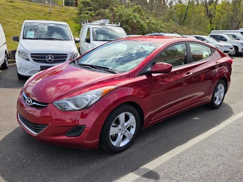 Used 2013 Hyundai Elantra GLS image 3