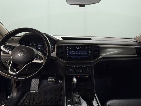 Used 2021 Volkswagen Atlas SE w/ Panoramic Sunroof Package FWD image 10