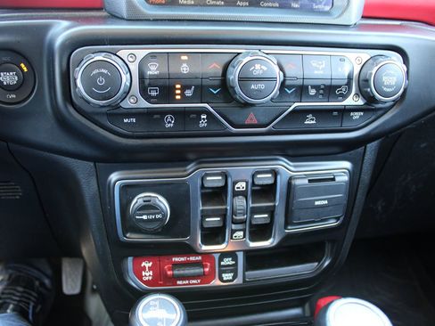 Used 2021 Jeep Gladiator Rubicon image 45