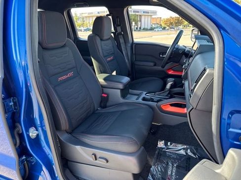 Used 2025 Nissan Frontier PRO-4X image 22