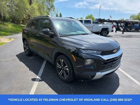 Used 2023 Chevrolet TrailBlazer LT FWD image 2