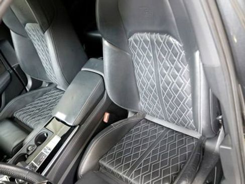 Used 2020 Audi S6 Premium Plus w/ S Sport Package image 8