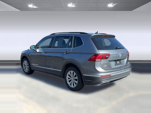 Used 2018 Volkswagen Tiguan SE image 3