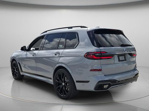 Used 2023 BMW X7 xDrive40i w/ M Sport Package AWD/4WD image 6