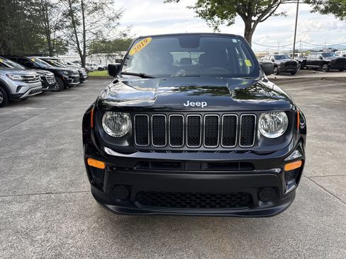 Used 2019 Jeep Renegade Sport w/ UConnect 7.0 Group AWD/4WD image 2
