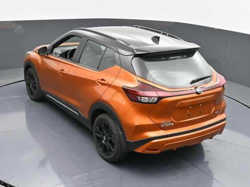 Used 2023 Nissan Kicks SR image 32