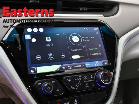 Used 2018 Chevrolet Bolt Premier w/ Driver Confidence II Package FWD image 19