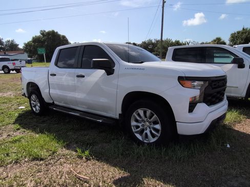 Used 2022 Chevrolet Silverado 1500 Custom RWD image 2