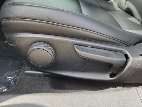 Used 2024 MAZDA MAZDA3 s FWD image 27