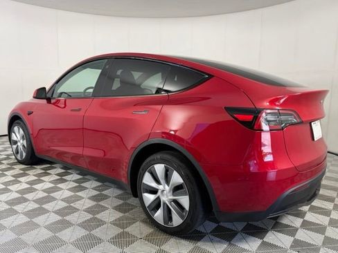Used 2023 Tesla Model Y Long Range AWD/4WD image 4