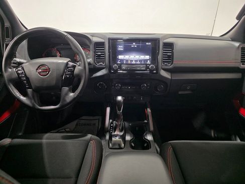 Used 2022 Nissan Frontier PRO-4X image 2