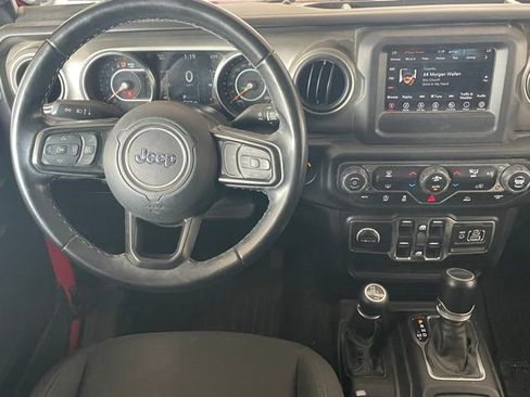Used 2021 Jeep Gladiator Sport image 12
