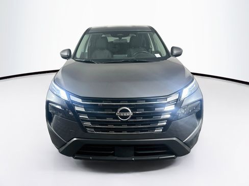 Used 2025 Nissan Rogue SV FWD image 2