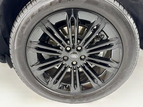 Certified 2025 Land Rover Range Rover Evoque S AWD/4WD image 31