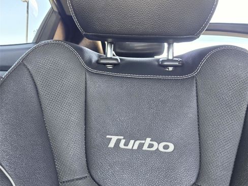 Used 2015 Hyundai Veloster Turbo FWD image 18