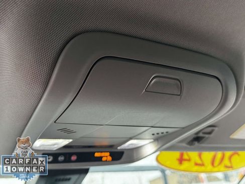 Used 2024 Chevrolet Equinox LT AWD/4WD image 23