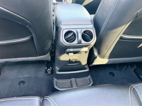 Used 2022 Jeep Wrangler Unlimited Sahara w/ Cold Weather Group AWD/4WD image 28