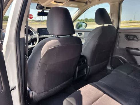 Used 2023 Nissan Rogue S AWD/4WD image 13