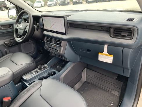 New 2025 Ford Maverick Lariat w/ Black Appearance Package AWD/4WD image 14