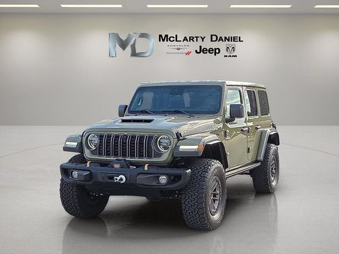 Used 2025 Jeep Wrangler Unlimited Rubicon 392 AWD/4WD image 2