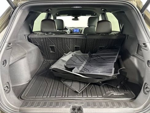 Used 2023 Chevrolet Equinox RS w/ RS Leather Package image 27