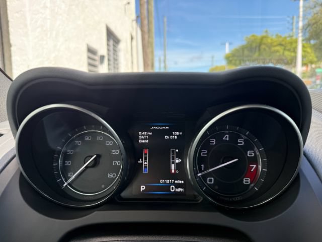Used 2015 Jaguar F-TYPE Coupe RWD image 15