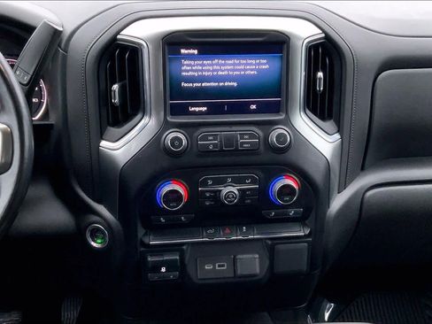 Used 2022 Chevrolet Silverado 2500 LT w/ Convenience Package image 7