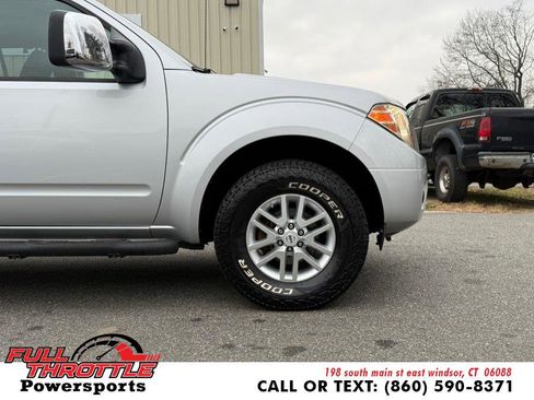 Used 2015 Nissan Frontier SV image 29