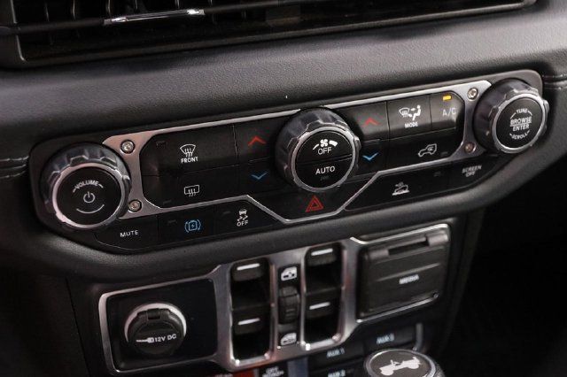 Used 2024 Jeep Wrangler Unlimited Rubicon 4xe AWD/4WD image 18