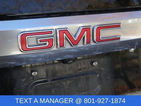 Used 2024 GMC Yukon XL Denali image 7