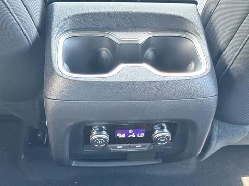 New 2026 GMC Acadia Elevation image 21