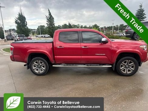 Used 2019 Toyota Tacoma Limited AWD/4WD image 2