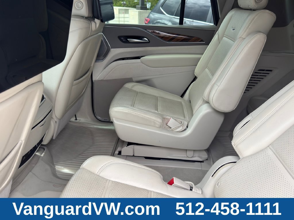 Used 2022 Cadillac Escalade Sport Platinum w/ Heavy-Duty Trailer Package AWD/4WD image 27