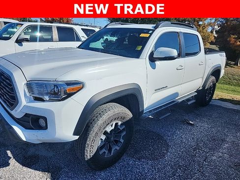 Certified 2023 Toyota Tacoma TRD Off-Road w/ Technology Package image 15