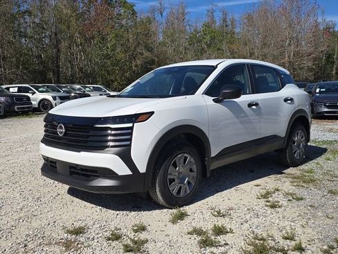 New 2026 Nissan Kicks S image 4