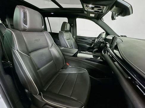 Certified 2023 Cadillac Escalade ESV Sport AWD/4WD image 31