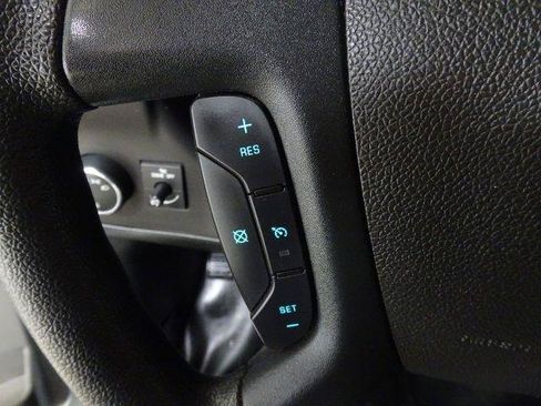 Used 2017 Chevrolet Express 3500 RWD image 23